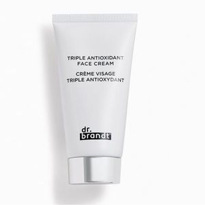This antioxidant enriched moisturizer provides skin with 12 hours of protection